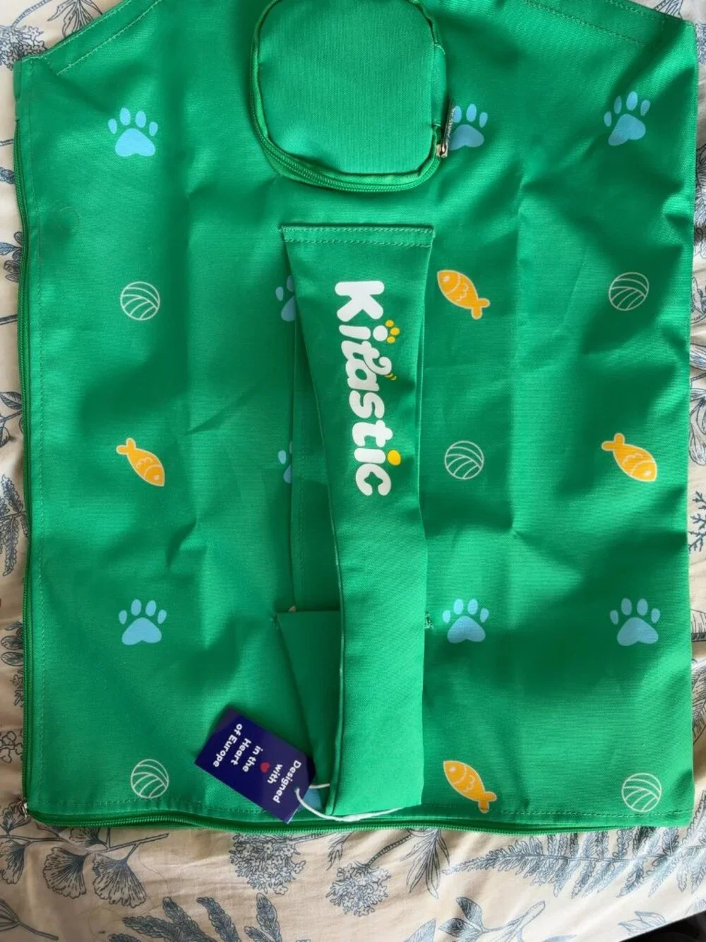 Kidstic Foldable Travel Storage Bag – Green Paw Print Organizer – New With Tags